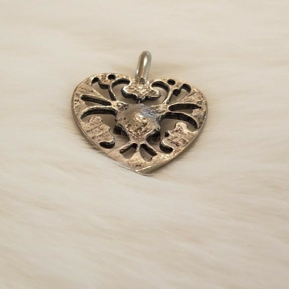 MEdieval Style Heart Pendant Charm Silver Tone Metal Open Work Beaded 5548 - Picture 7 of 7